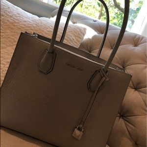Michael Kors Mercer Pebbled Tote